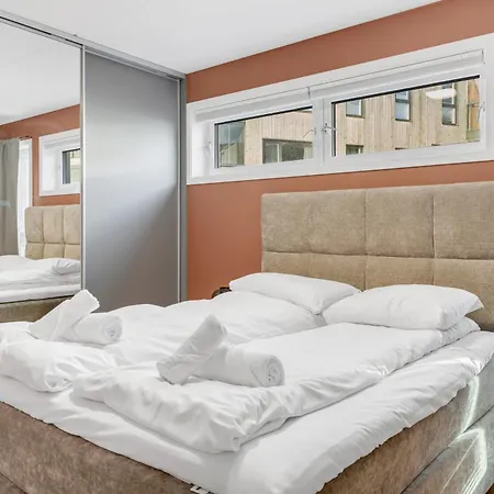 Arctic Luxe Horizon L Sea View L Balcony