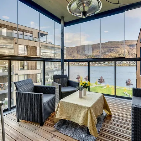 Arctic Luxe Horizon L Sea View L Balcony Apartman